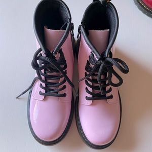 DR MARTENS BOOTS NEW